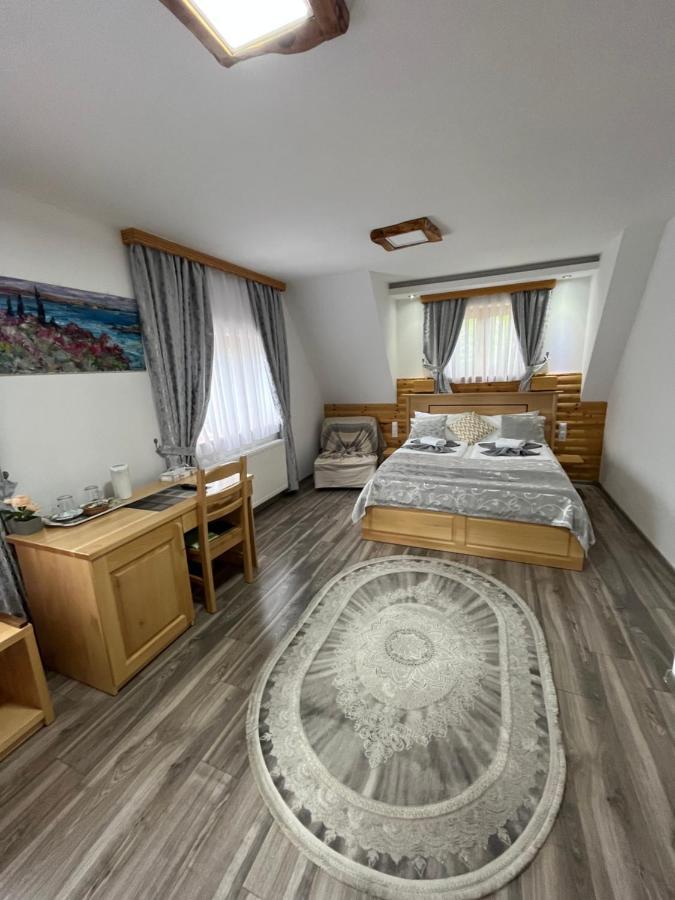 Rustic Inn River Prijeboj Bagian luar foto